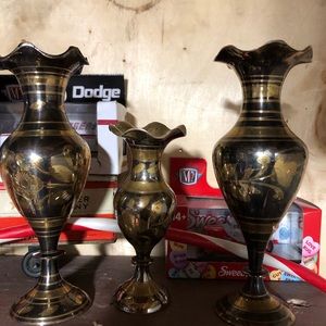 Small Vases very cute and decorative,nice in any home.